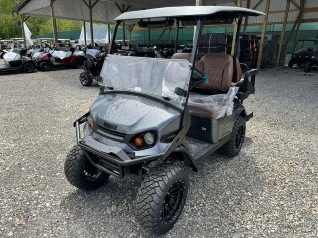 2026 E-Z-GO Express photo 1