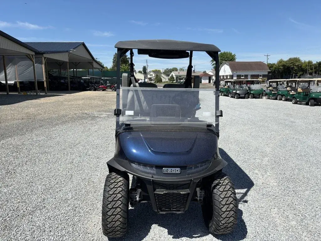 2026 E-Z-GO RXV ELiTE Lithium photo 2