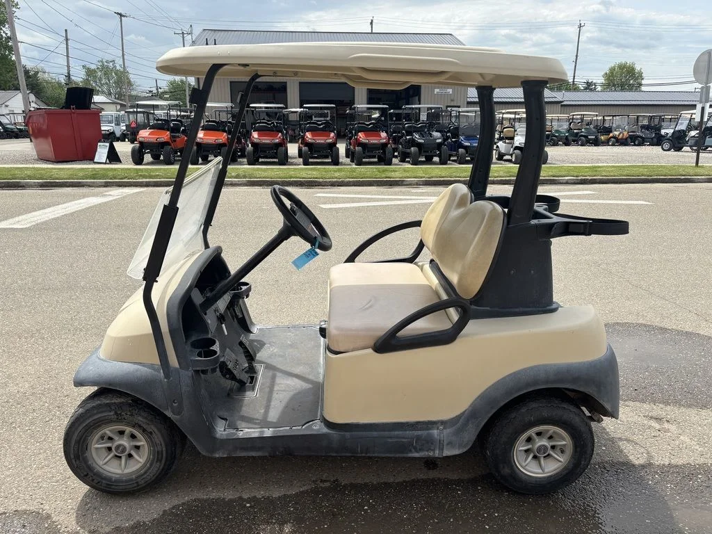 2014 Club Car Precedent photo 3