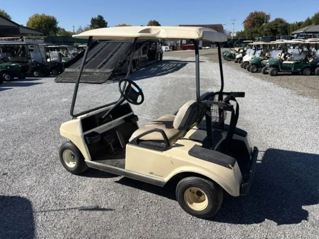2009 Club Car DS photo 2