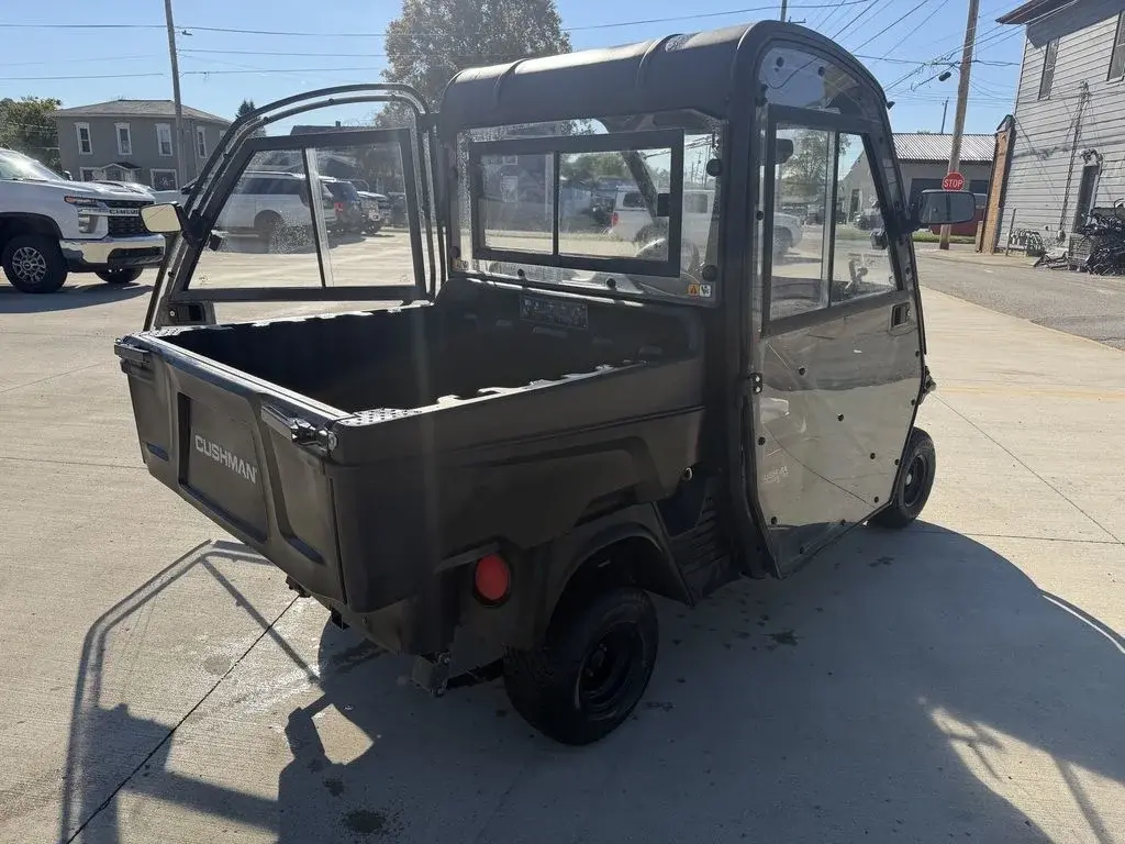 2024 Cushman Hauler PRO photo 4