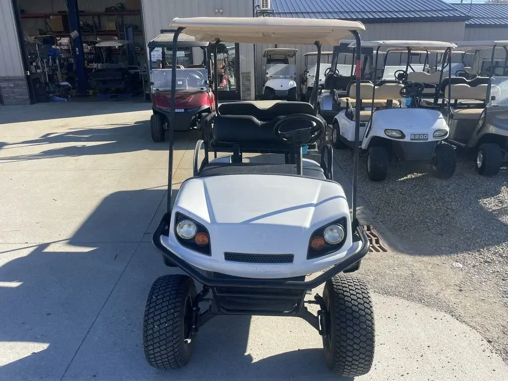 2018 E-Z-GO TXT photo 4