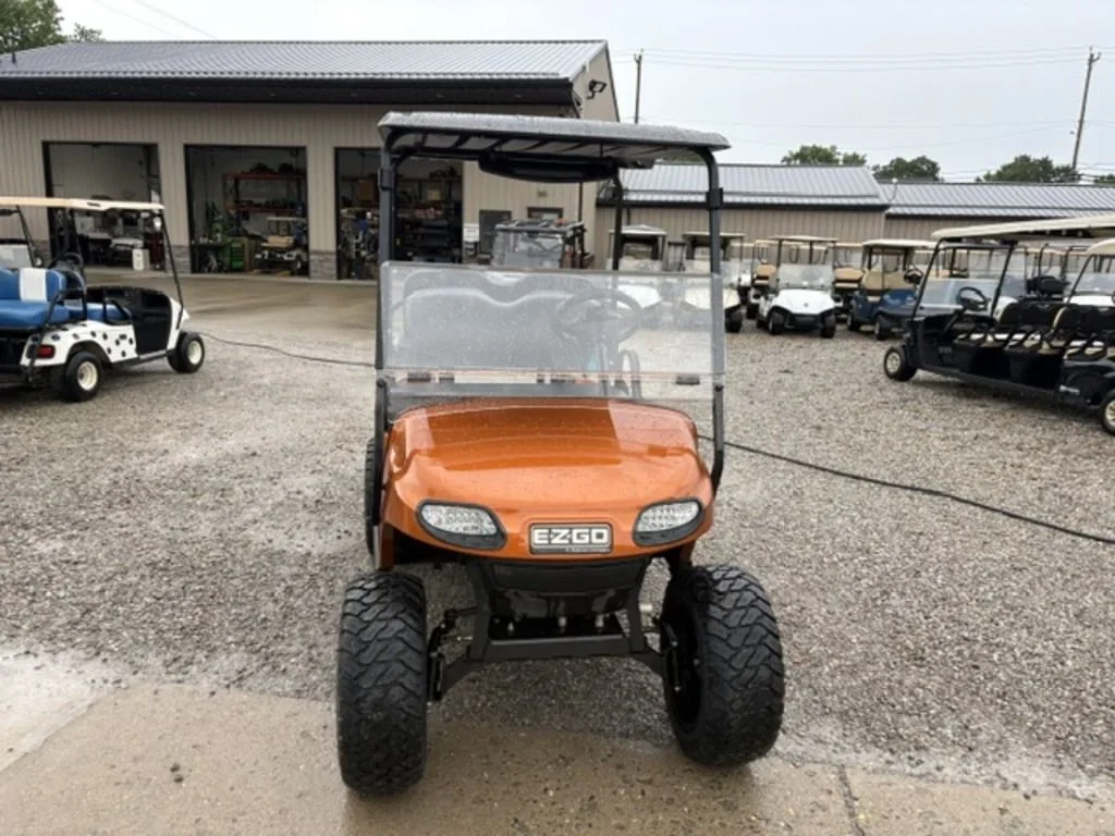 2017 E-Z-GO TXT photo 2