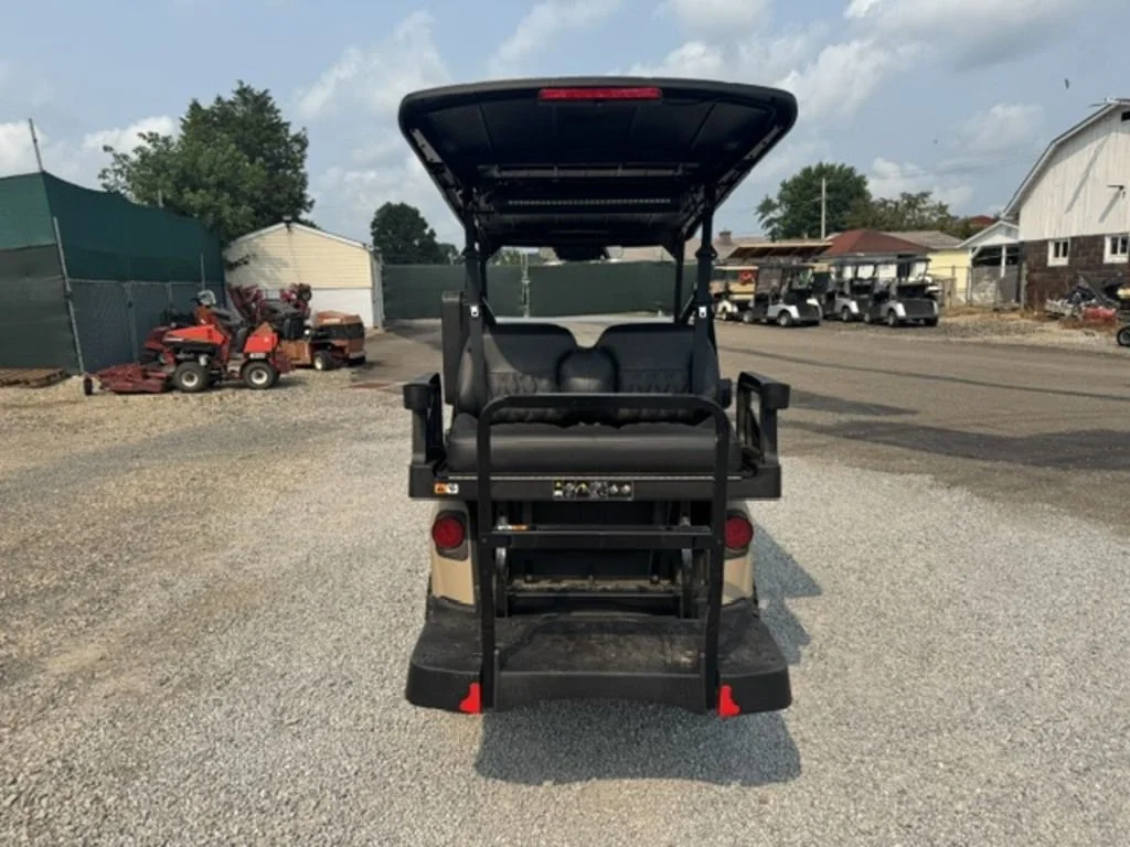 2026 E-Z-GO RXV ELiTE Lithium photo 3