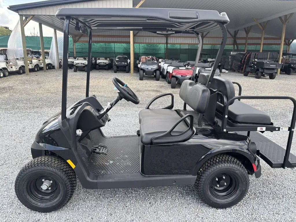 2026 E-Z-GO Valor EX1 Gas photo 3