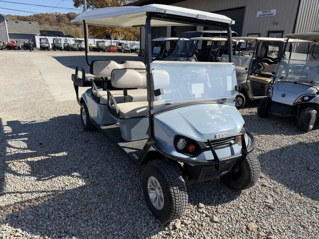 2021 E-Z-GO Express photo 2
