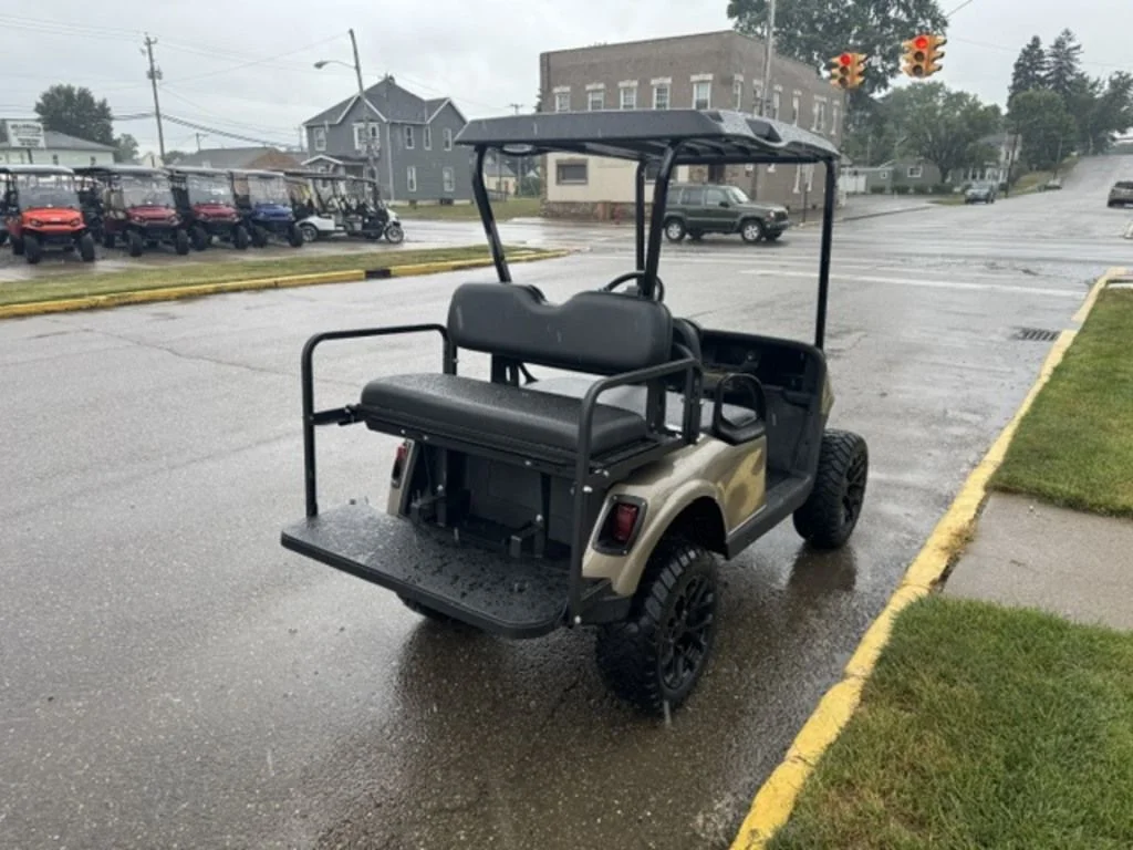 2020 E-Z-GO RXV ELiTE Lithium photo 4