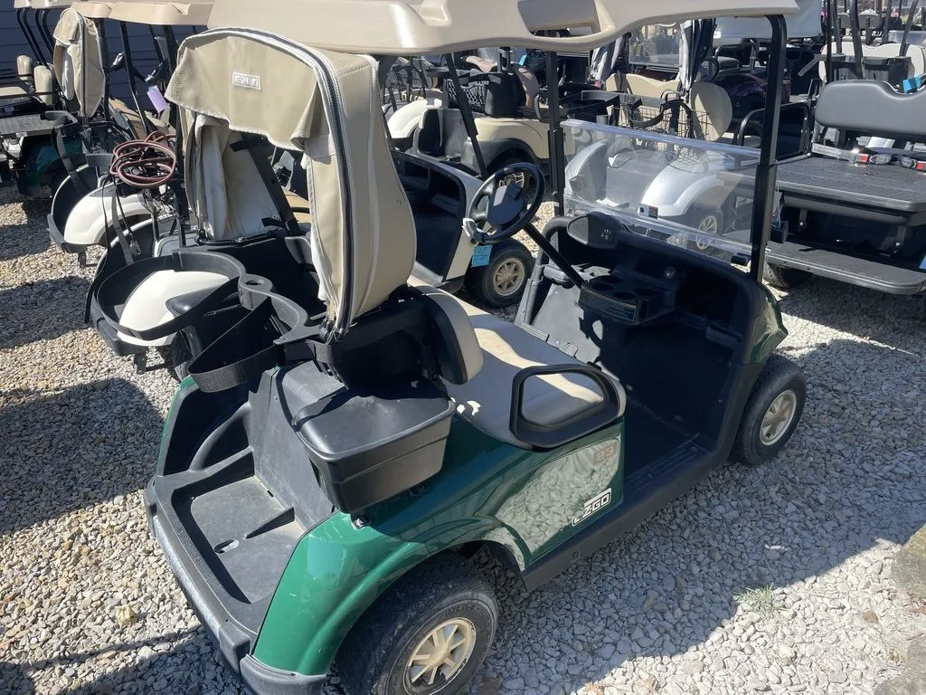 2017 E-Z-GO RXV photo 3