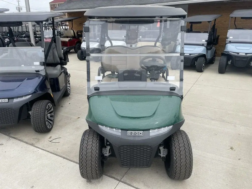 2026 E-Z-GO RXV photo 4
