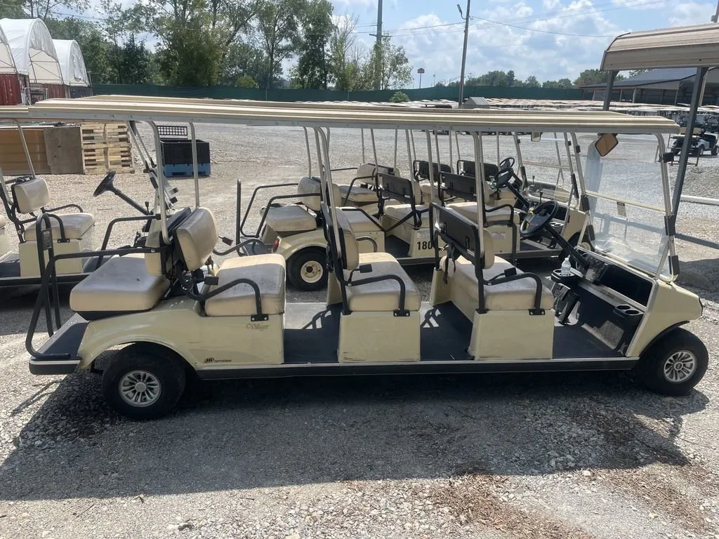 2018 Club Car Villager 8 photo 3