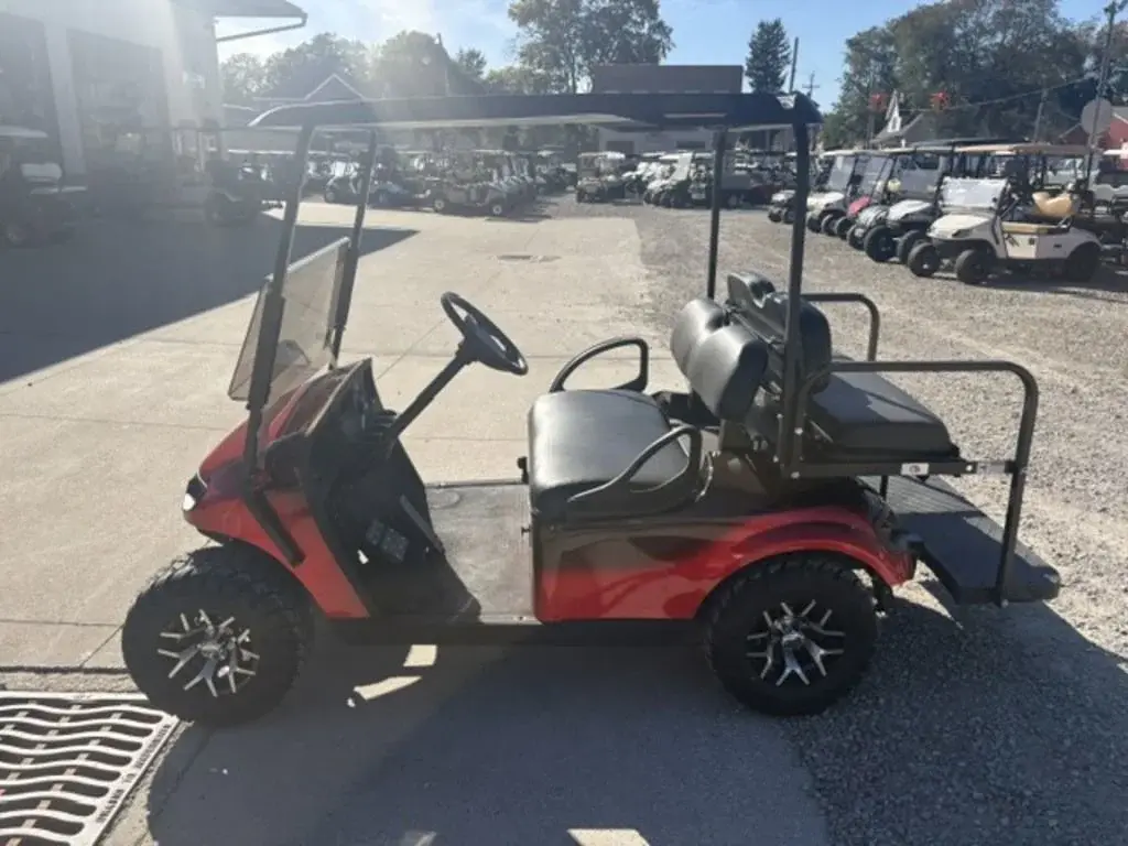 2012 E-Z-GO TXT photo 2