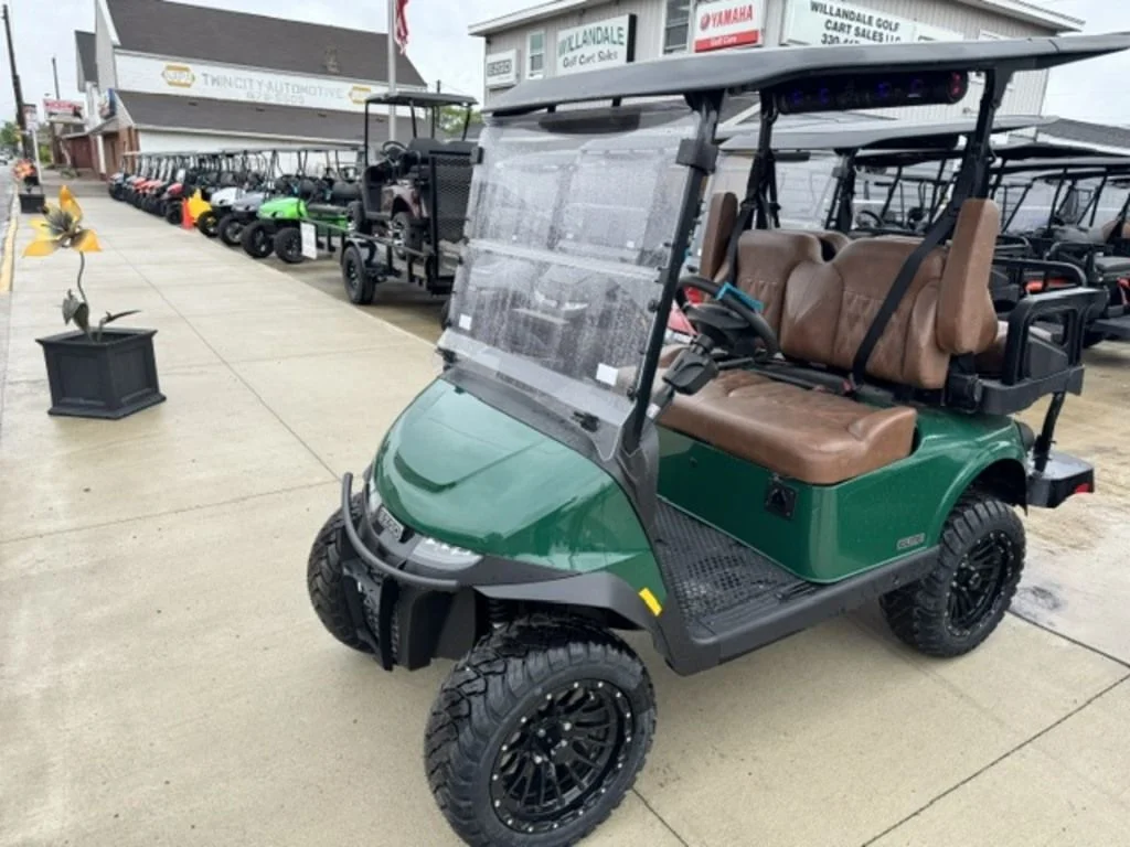 2026 E-Z-GO RXV ELiTE Lithium photo 2