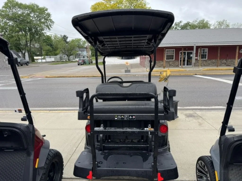 2026 E-Z-GO RXV ELiTE Lithium photo 4