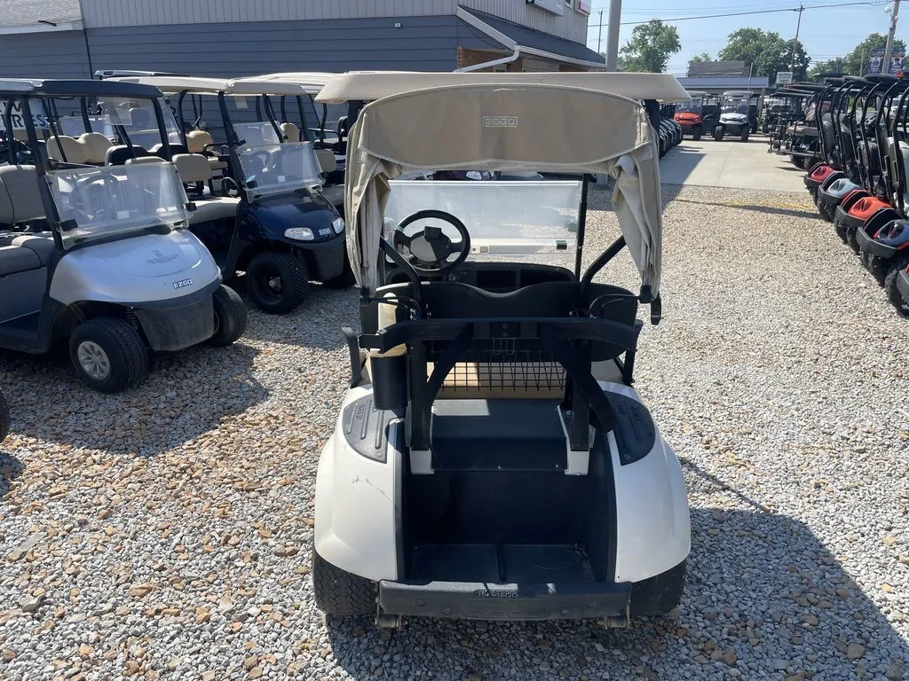 2018 E-Z-GO TXT photo 2