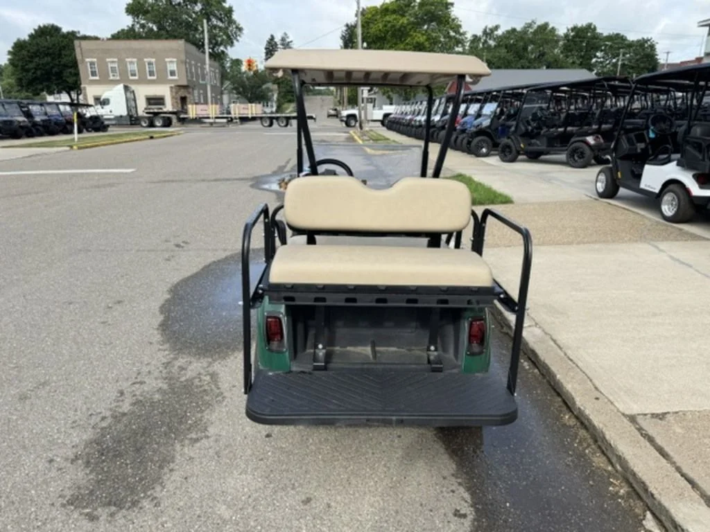 2018 E-Z-GO RXV photo 3