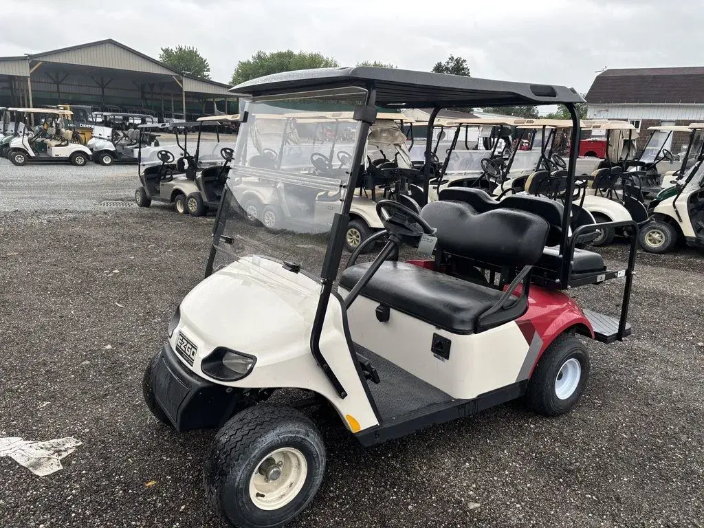 2018 E-Z-GO TXT photo 1