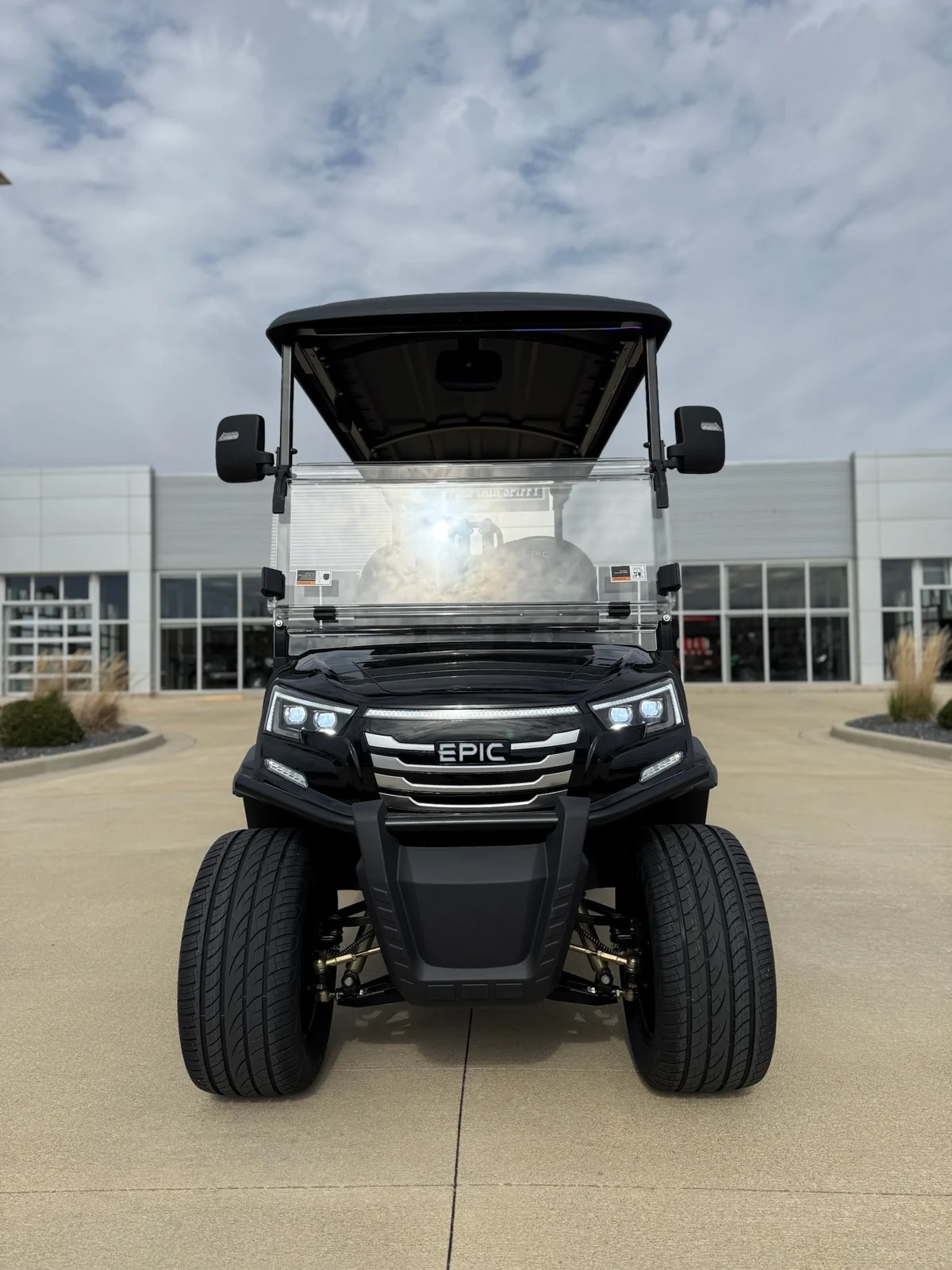 2026 Epic Carts E40FX photo 5