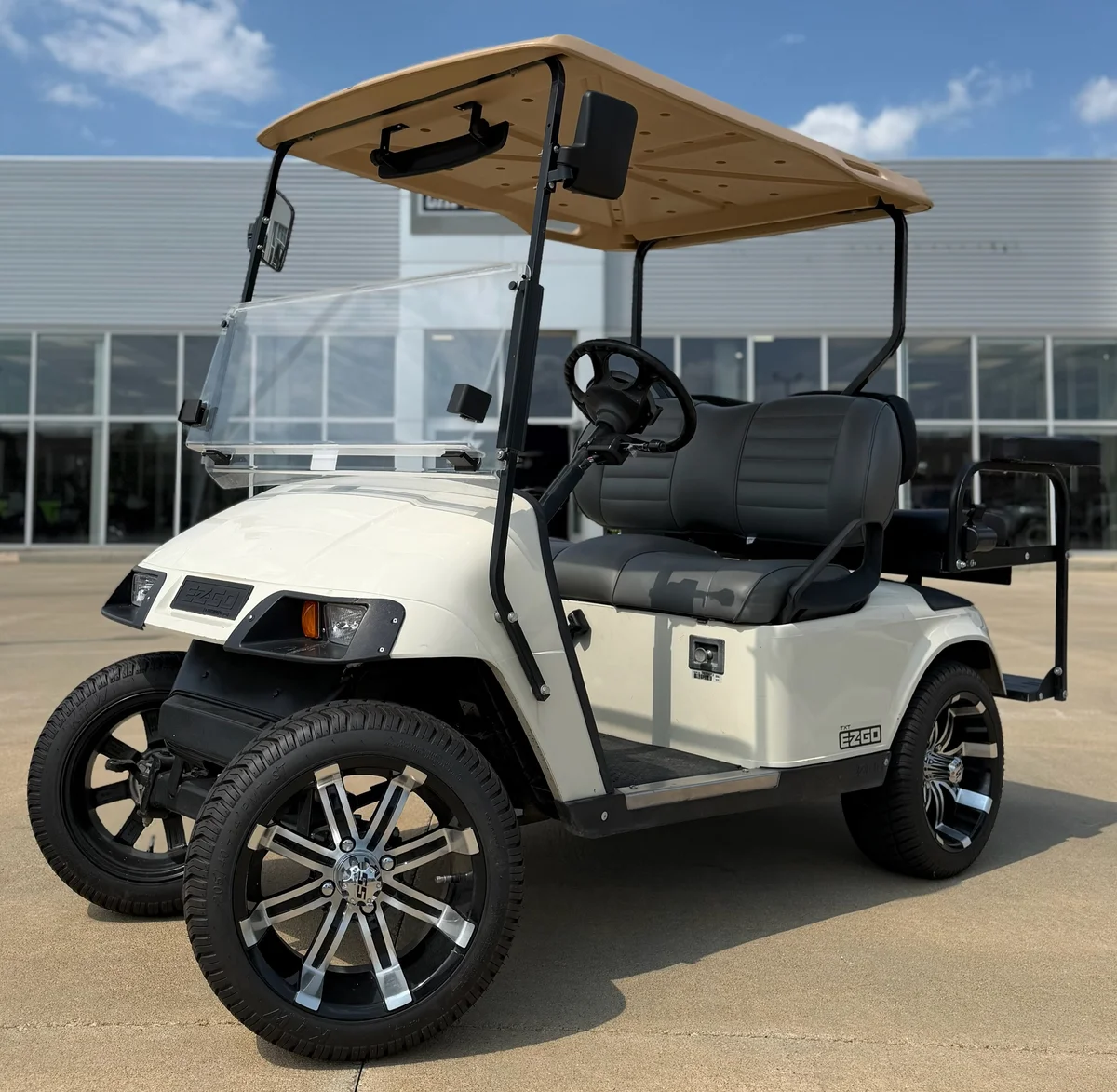 2013 E-Z-GO E-Z-GO photo 4