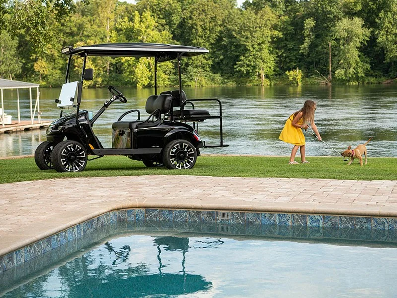 2021 E-Z-GO Valor photo 17