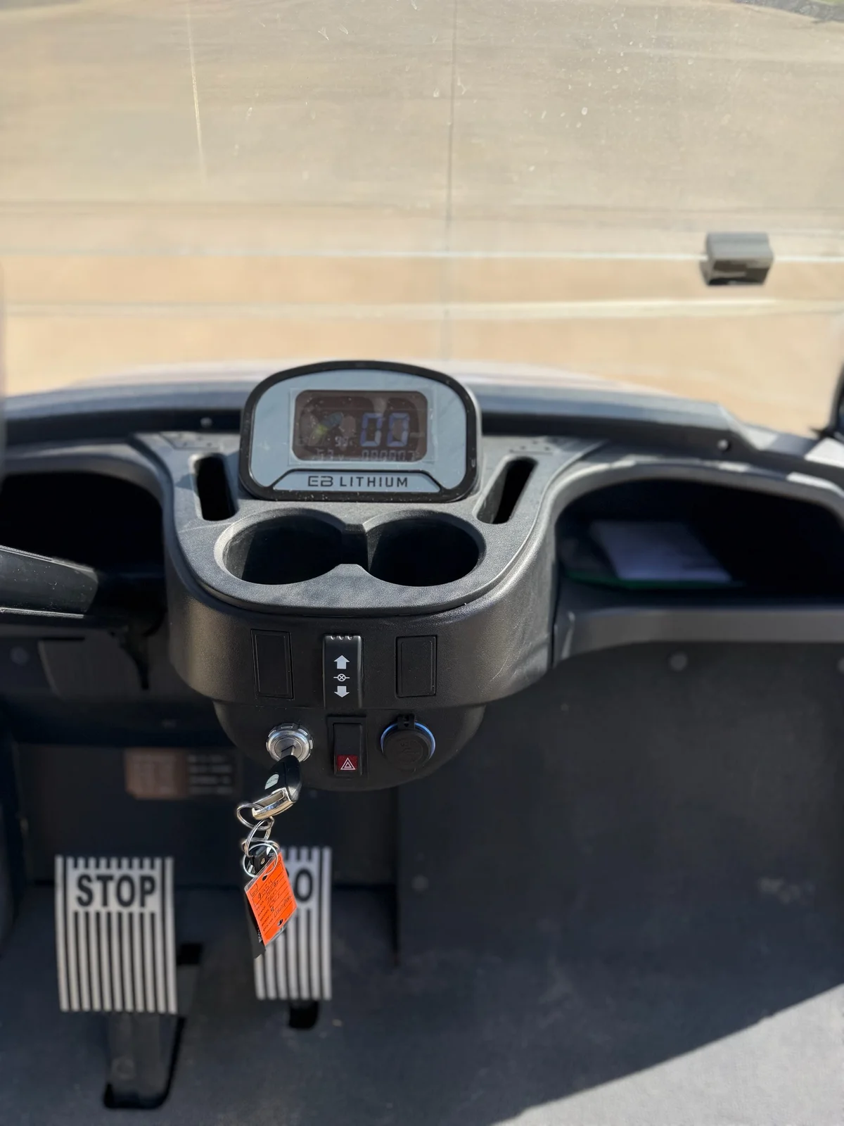 2023 ICON I40F photo 11