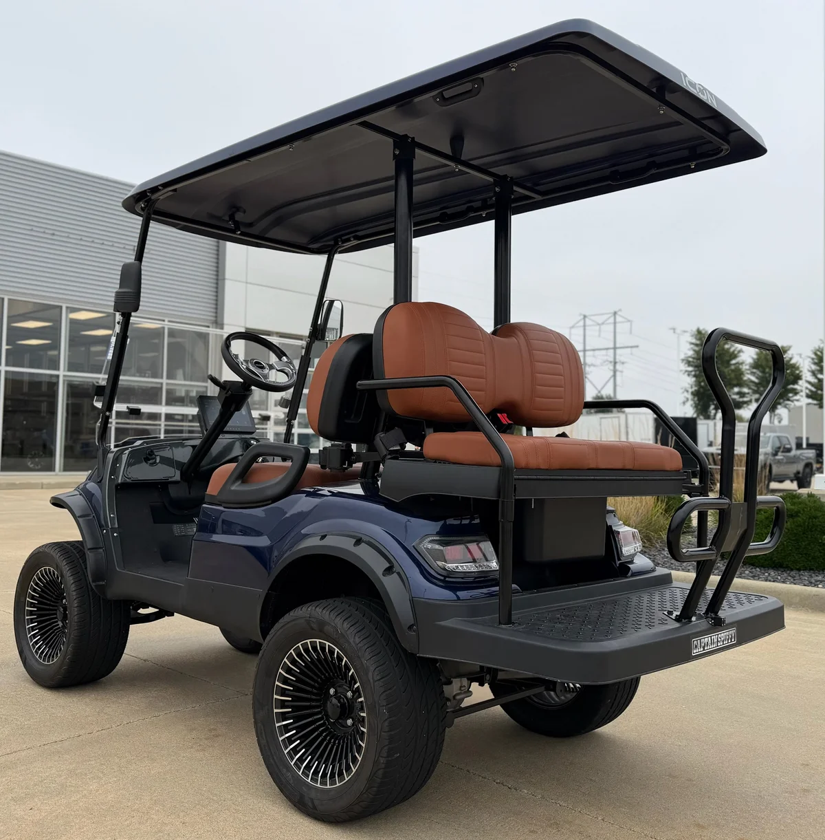 2025 ICON I40L photo 6
