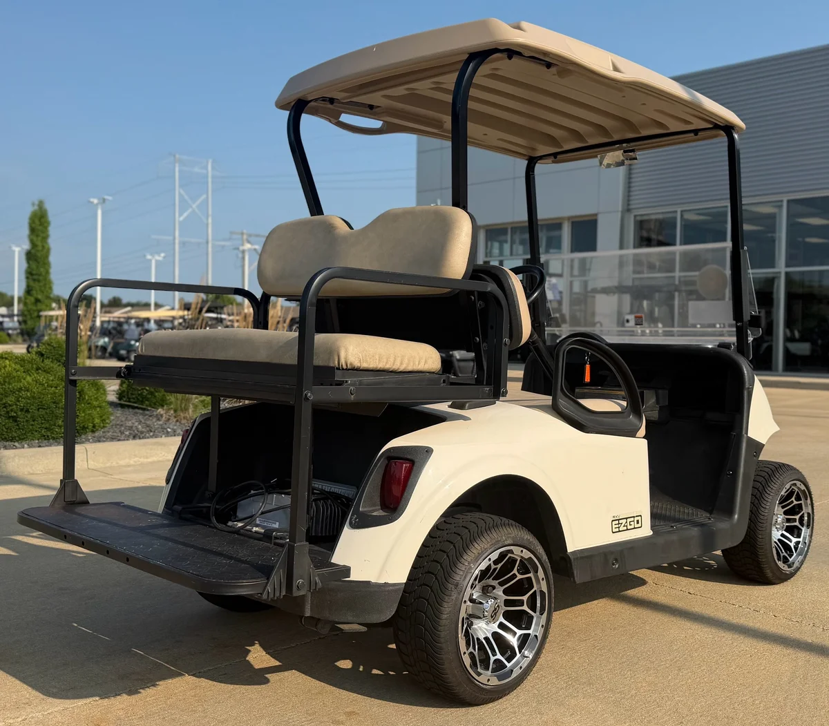 2017 E-Z-GO Freedom photo 7