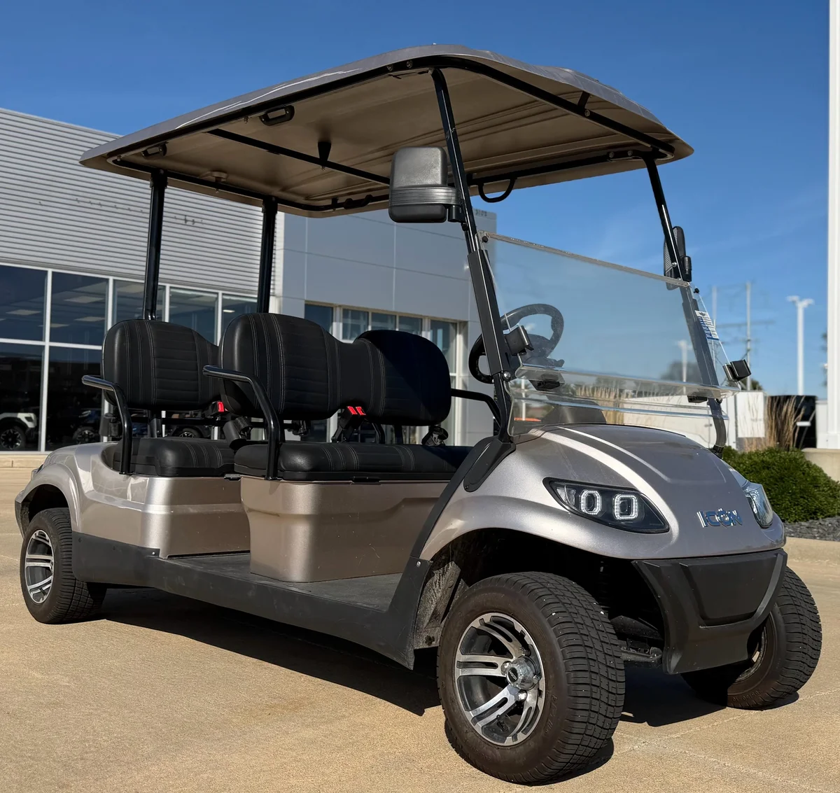 2023 ICON I40F photo 1