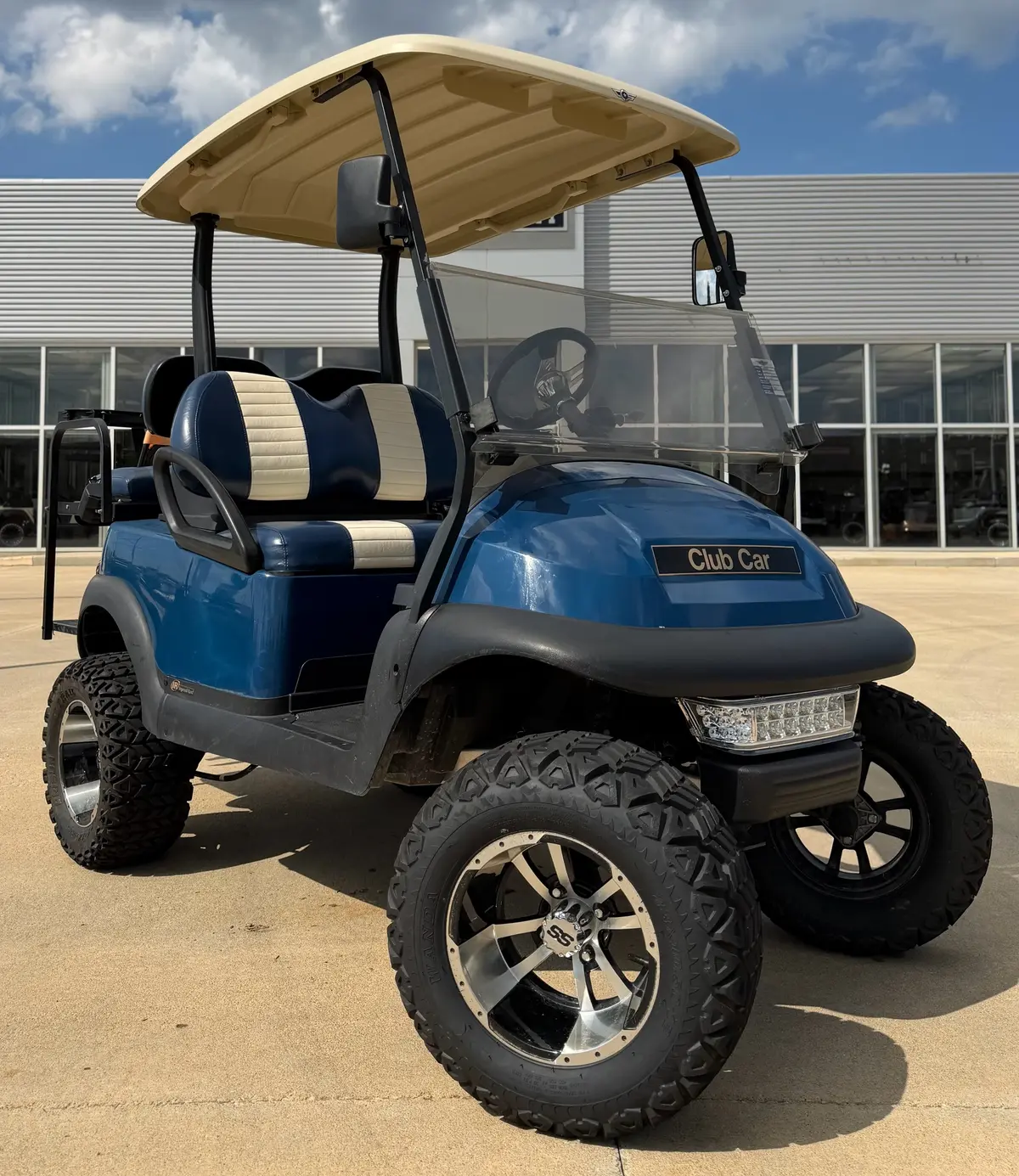 2009 Club Car Precedent Electric photo 3