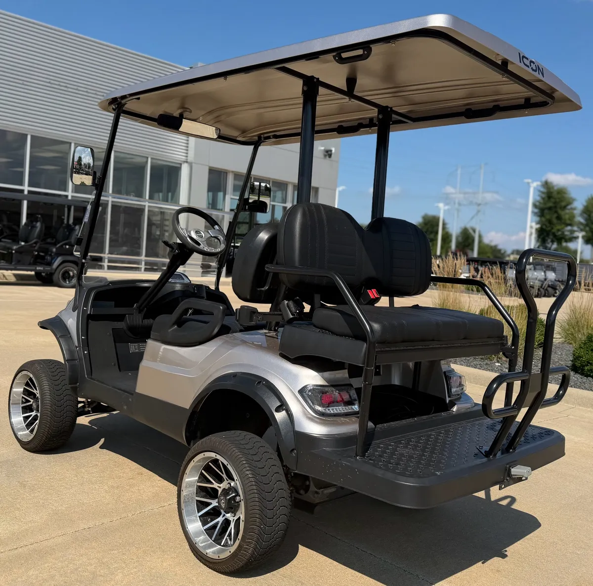 2023 ICON I40L photo 6