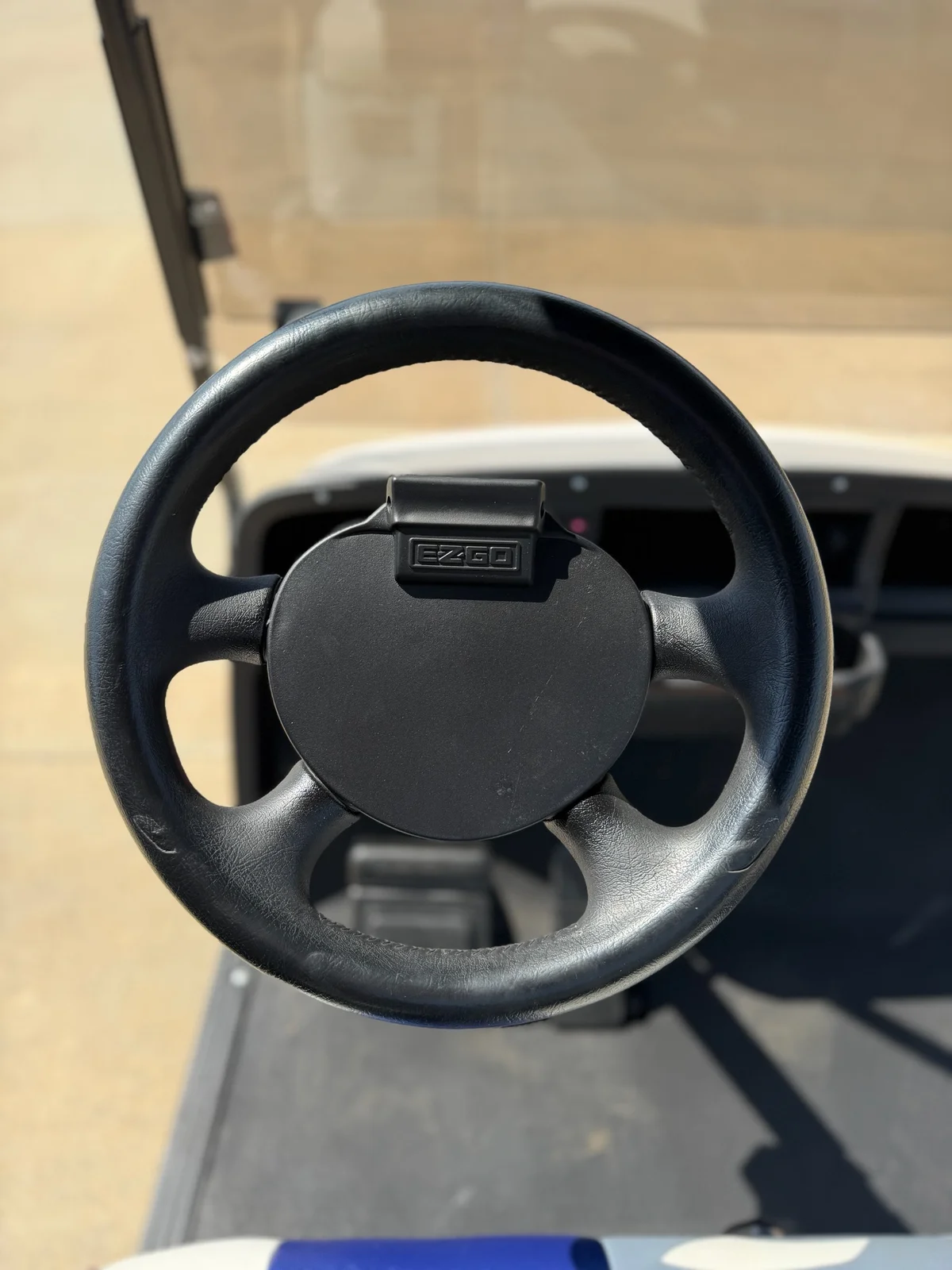 2021 E-Z-GO Valor photo 12