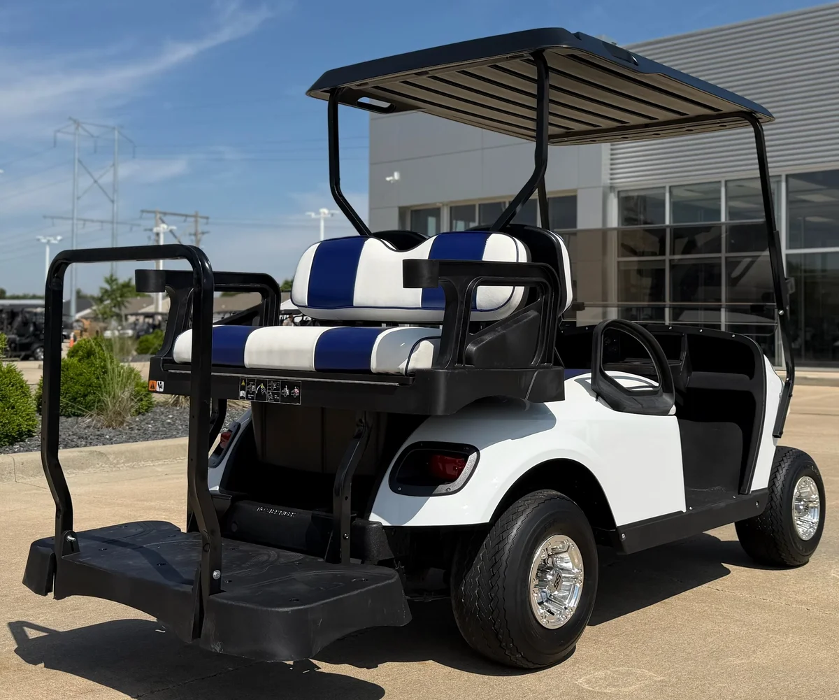2021 E-Z-GO Valor photo 7