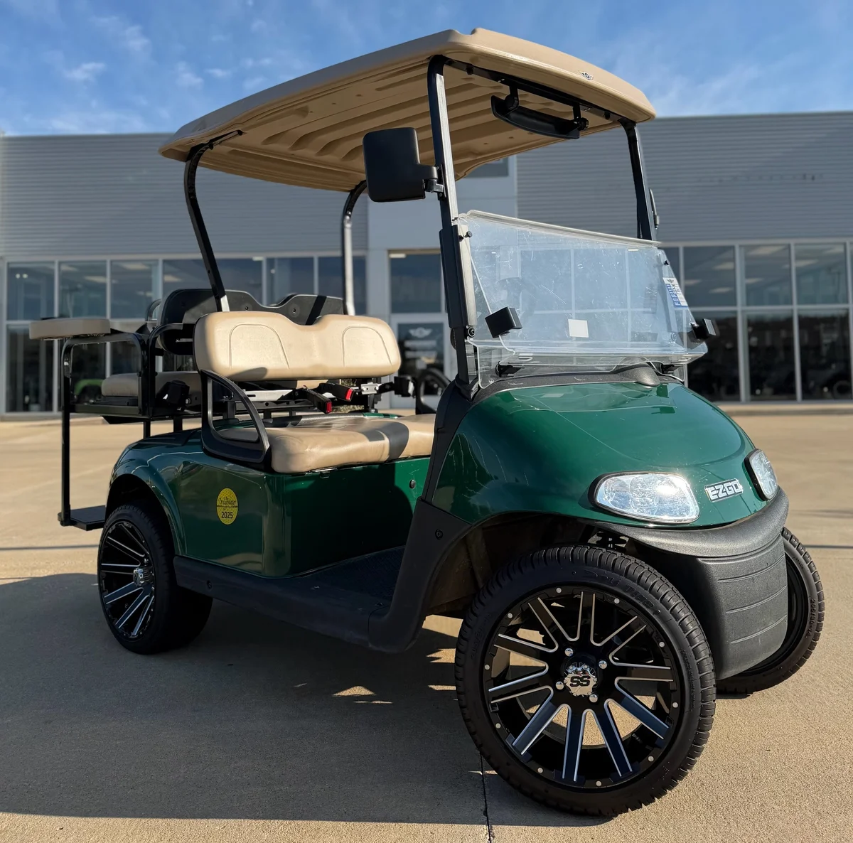 2019 E-Z-GO Freedom photo 3