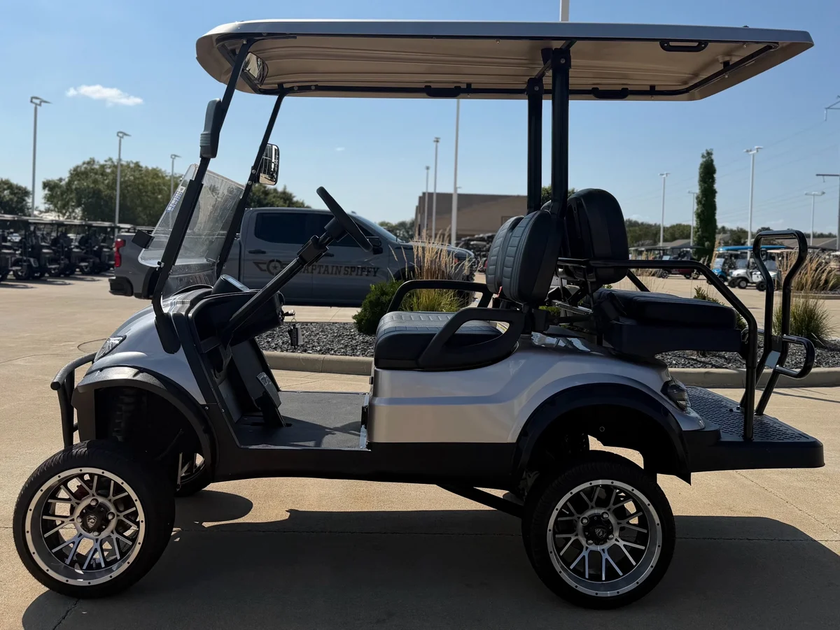 2023 ICON I40L photo 9
