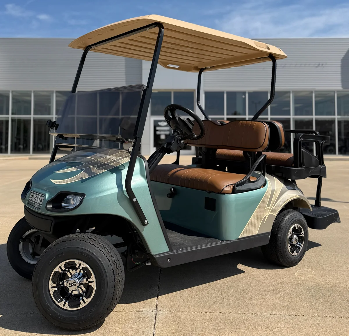 2021 E-Z-GO Valor EX1 Gas photo 4