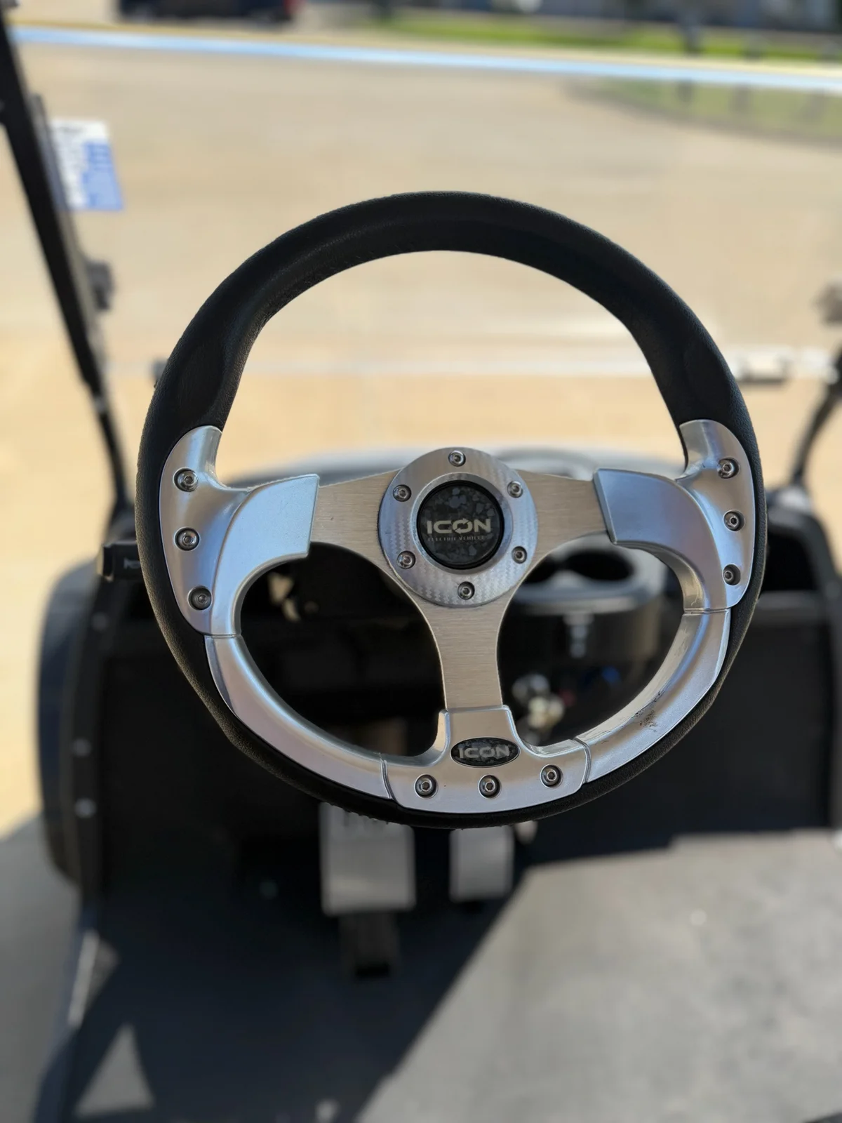 2023 ICON I40L photo 12