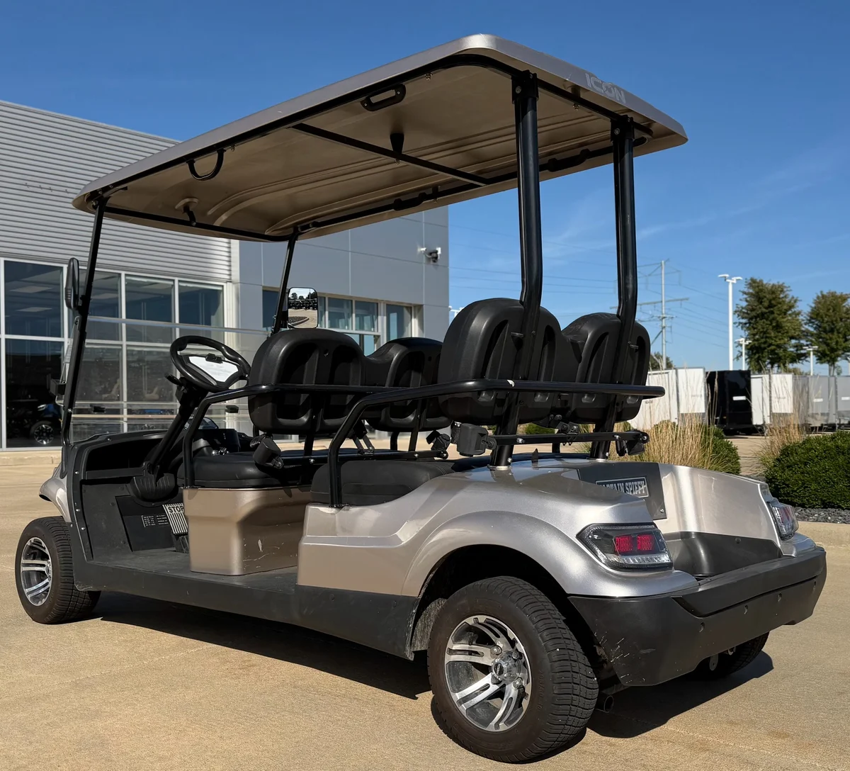 2023 ICON I40F photo 6