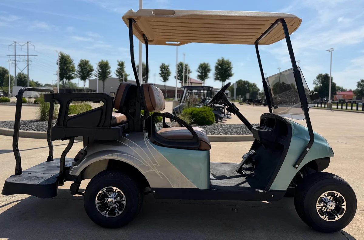 2021 E-Z-GO Valor EX1 Gas photo 8