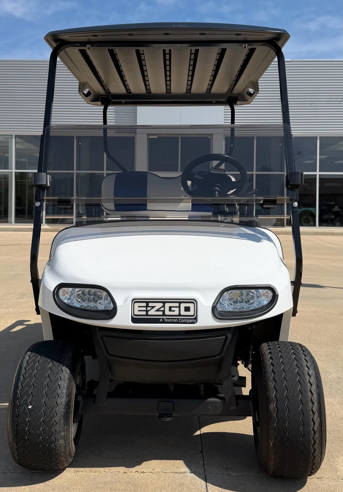 2021 E-Z-GO Valor photo 5