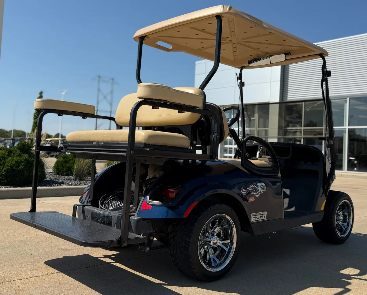 2015 E-Z-GO Freedom photo 7