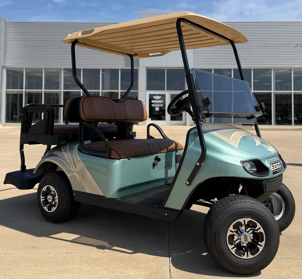 2021 E-Z-GO Valor EX1 Gas photo 3