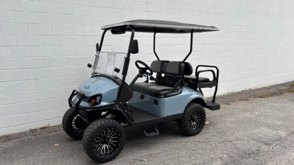 2021 E-Z-GO Express S4 photo 1