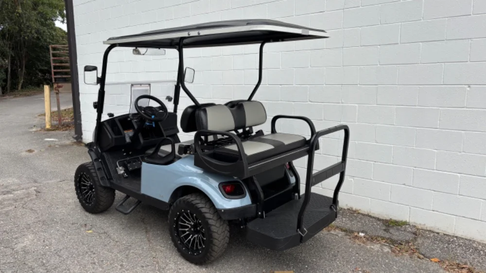 2021 E-Z-GO Express S4 photo 3