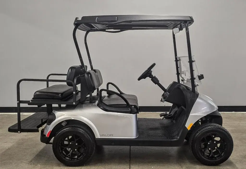 2027 E-Z-GO RXV 2 Valor S + 13.5 Gas Platinum photo 1