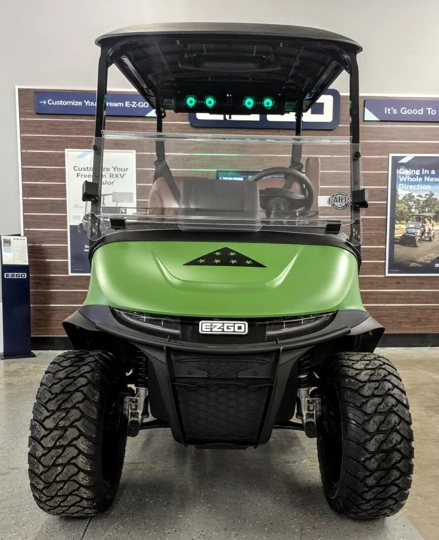 2026 E-Z-GO RXV ELiTE Lithium photo 2