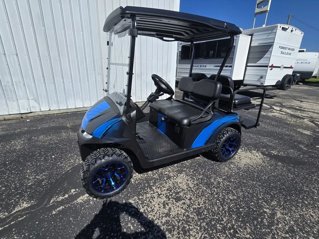 2027 E-Z-GO RXV 2 Valor S 13.5 Gas Black photo 1
