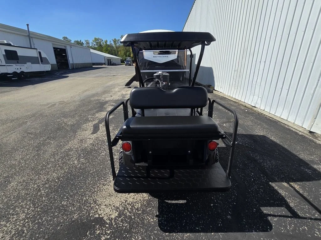 2027 E-Z-GO RXV 2 Valor S 13.5 Gas Black photo 5