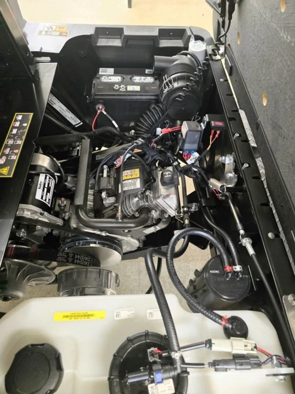 2026 Cushman Hauler 800X photo 9