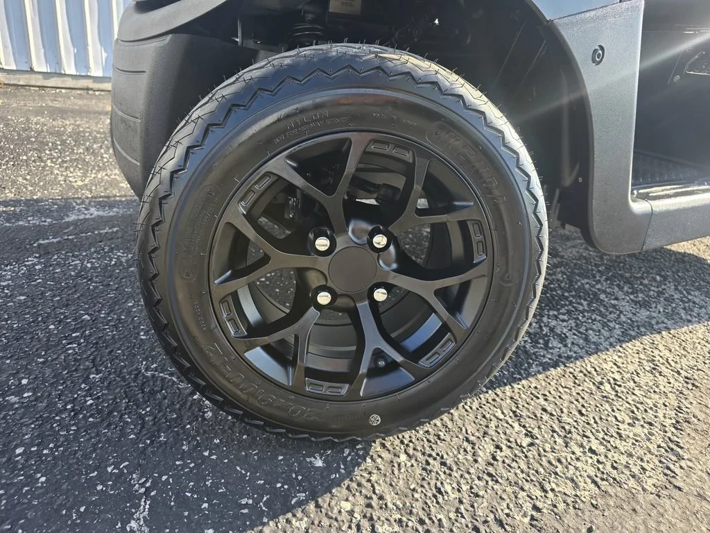 2021 E-Z-GO RXV ELiTE Lithium photo 6