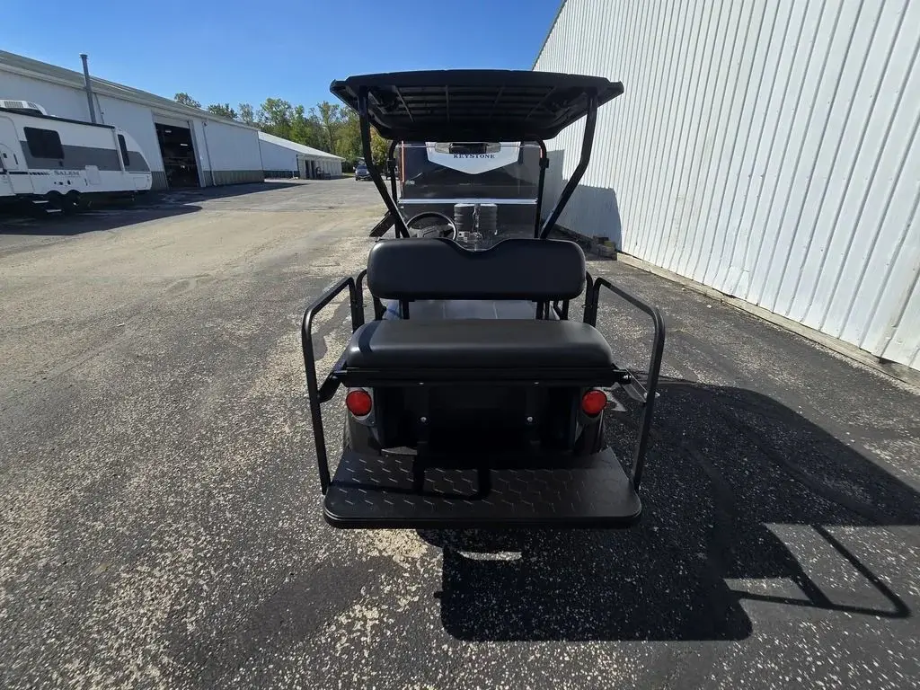 2027 E-Z-GO RXV 2 Valor S + 13.5 Gas Black photo 5