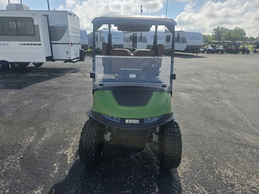 2026 E-Z-GO RXV ELiTE Lithium photo 2